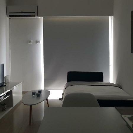 City Pearl - Modern 2 Bed Sea View Apt In City Centre Limasol Dış mekan fotoğraf