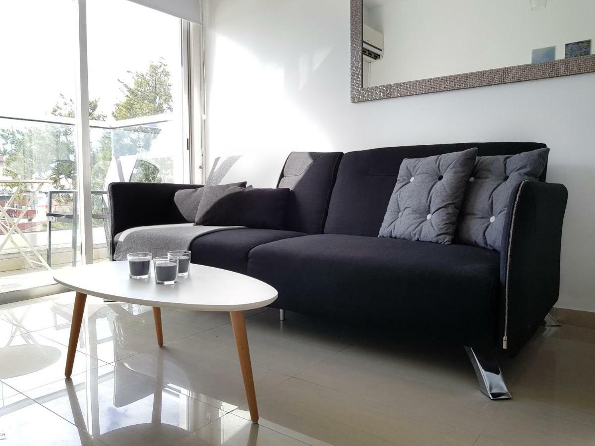 City Pearl - Modern 2 Bed Sea View Apt In City Centre Limasol Dış mekan fotoğraf
