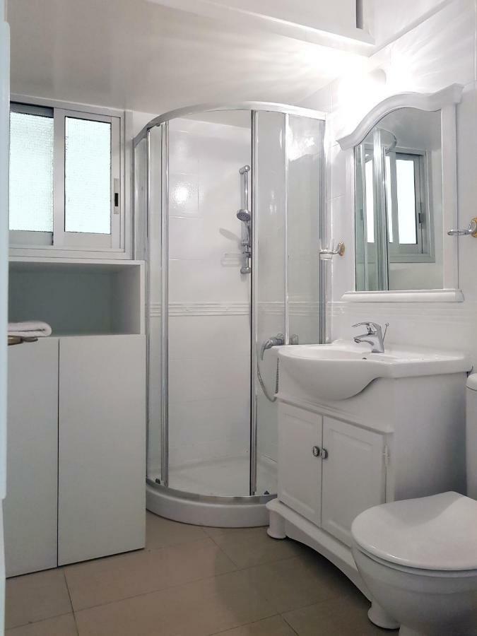 City Pearl - Modern 2 Bed Sea View Apt In City Centre Limasol Dış mekan fotoğraf